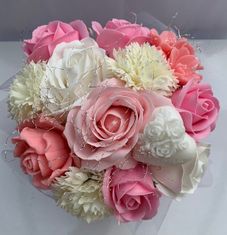 made by ANTEROS Kytice z mýdel a mýdlových květů Romantic