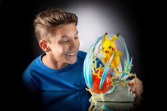 Jazwares Pokémon Pikachu Deluxe 25th Výročí světlo