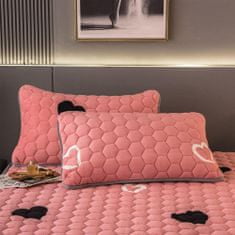 HOME & MARKER® Měkká pohodlná sada (povlečení + 2x povlaky na polštář) VELVETLUX 180 x 200 Růžová se srdíčky