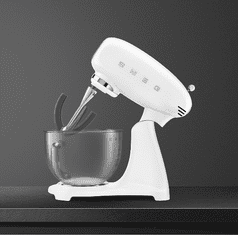 Smeg Kuchyňský robot se skleněnou miskou Smeg Retro Style 50´s