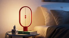 Design Nest HENG Balance Lamp Ellipse USB-C - červená Světlo USB s levitujícím spínačem
