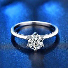 Royal Fashion stříbrný rhodiovaný prsten s drahokamem moissanitem HA-XJZ001-SILVER-MOISSANITE Velikost: 7 (EU: 54-56)